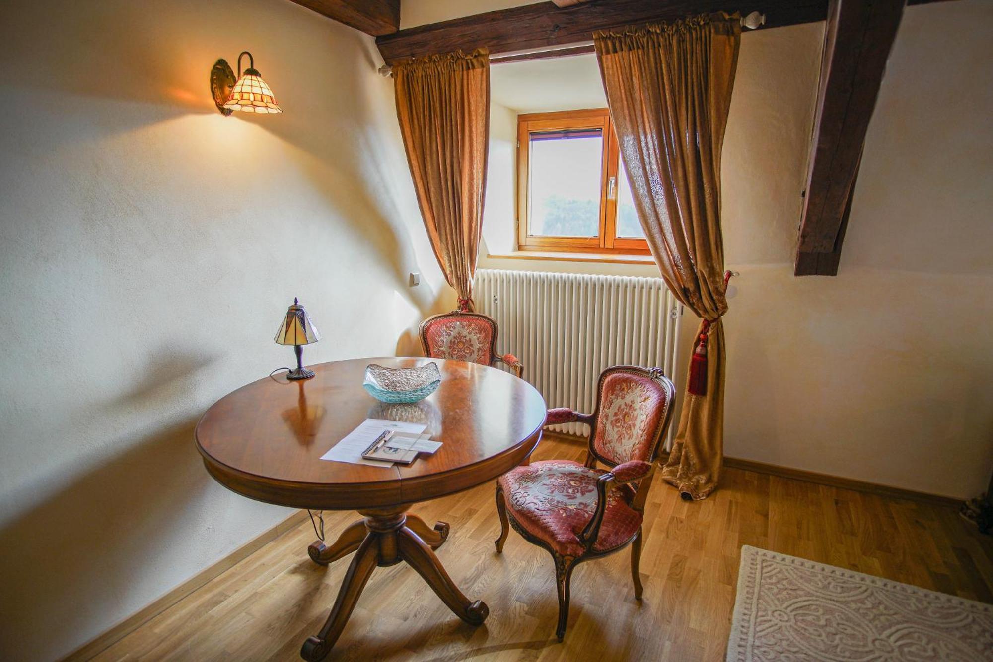 Hotel & Tagungszentrum Schloss Hohenfels Hohenfels  المظهر الخارجي الصورة